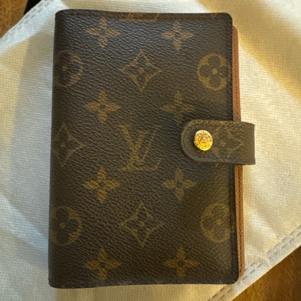 Louis Vuitton Monogram Small Ring Agenda Cover